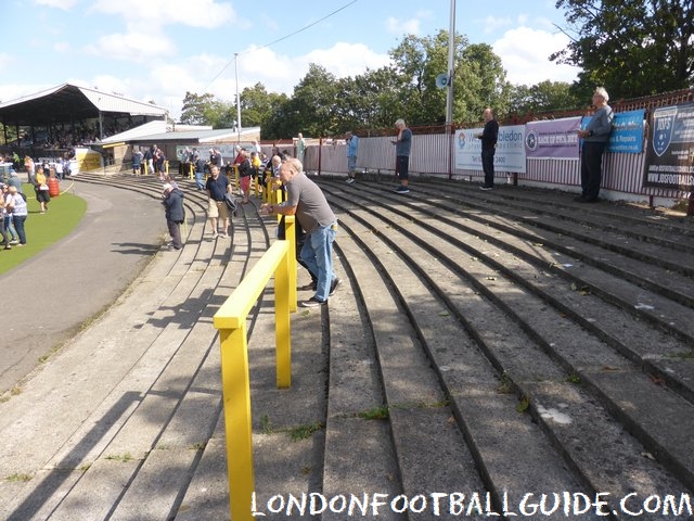 Gander Green Lane -  - Sutton United - londonfootballguide.com