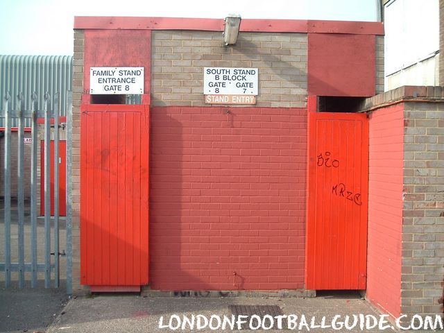  -  - Dagenham & Redbridge FC - londonfootballguide.com