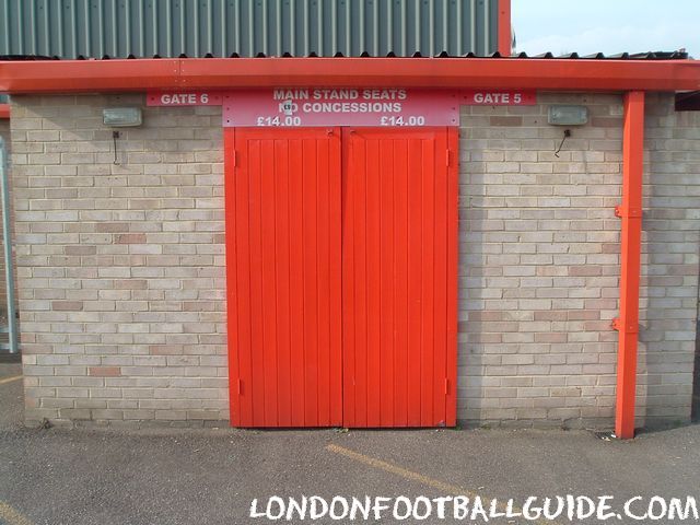  -  - Dagenham & Redbridge FC - londonfootballguide.com