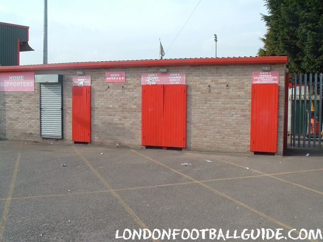  -  - Dagenham & Redbridge FC - londonfootballguide.com