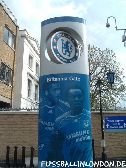 Stamford Bridge - Britannia Gate - der Eingang zum Stadion an der Fulham Broadway Station - Chelsea FC - fussballinlondon.de