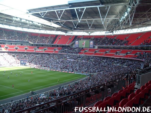 Wembley Stadium - East Stand - England - fussballinlondon.de