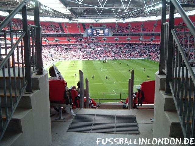 Wembley Stadium - Blick Richtung East Stand - England - fussballinlondon.de